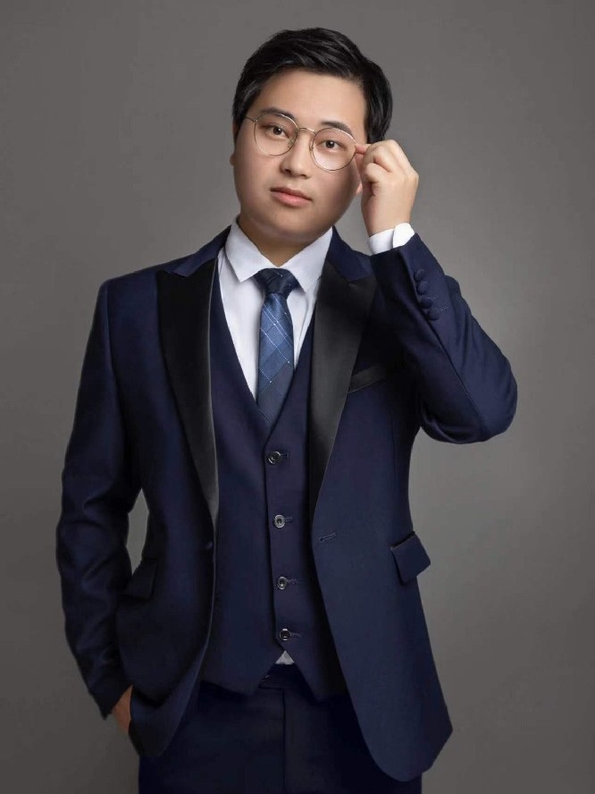 龙泽烽律师