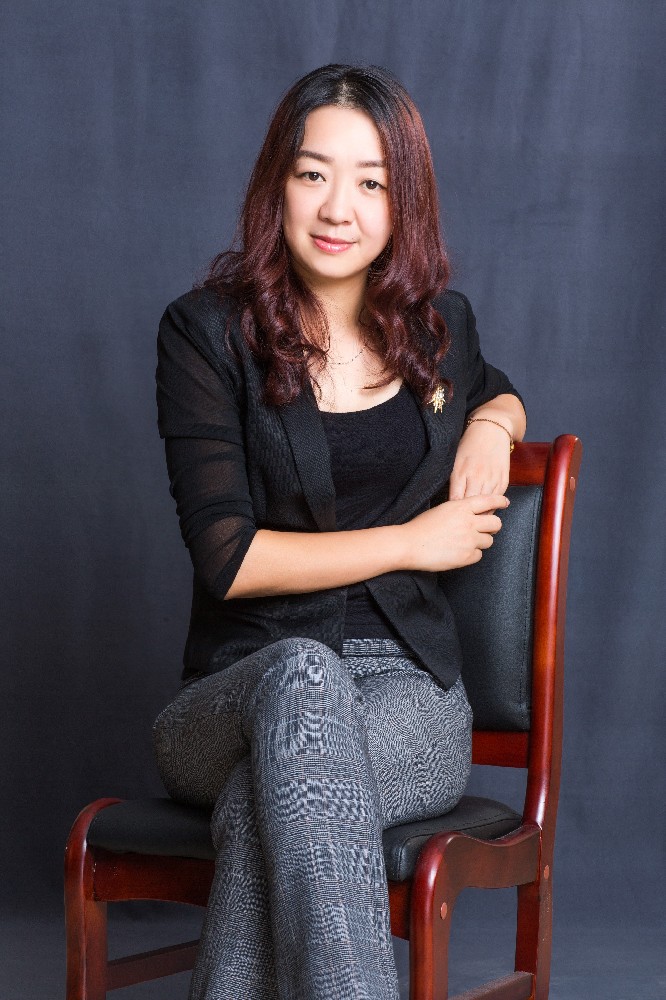 张婷婷律师
